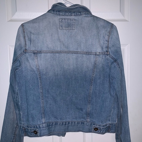 Jeans Jacket 🌞🍃 - Picture 2 of 7